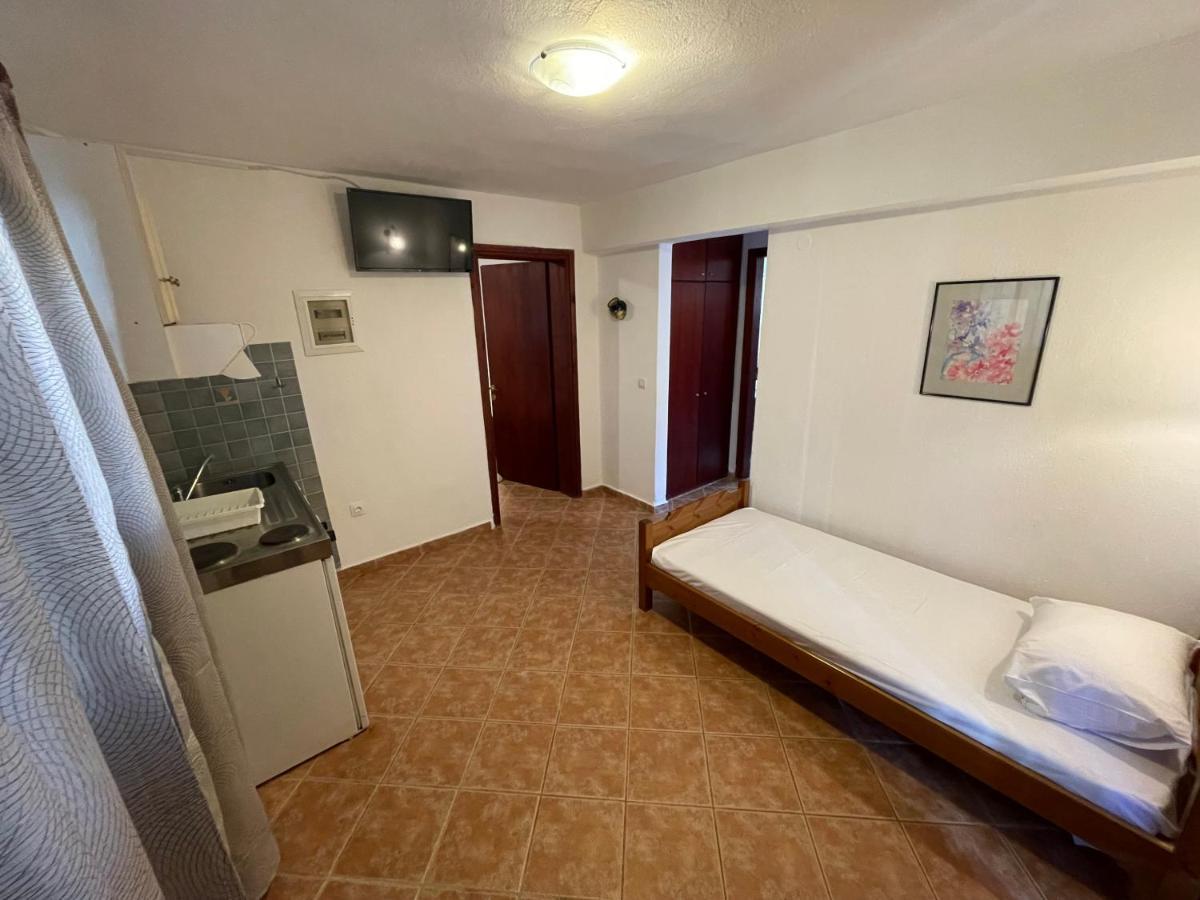 Galazia Akti Seaside Apartments Nikíti Eksteriør bilde