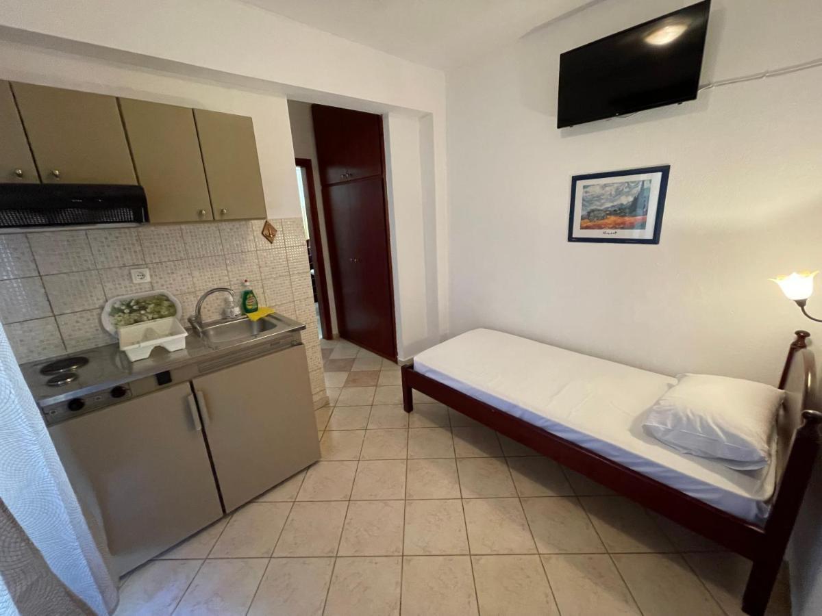 Galazia Akti Seaside Apartments Nikíti Eksteriør bilde